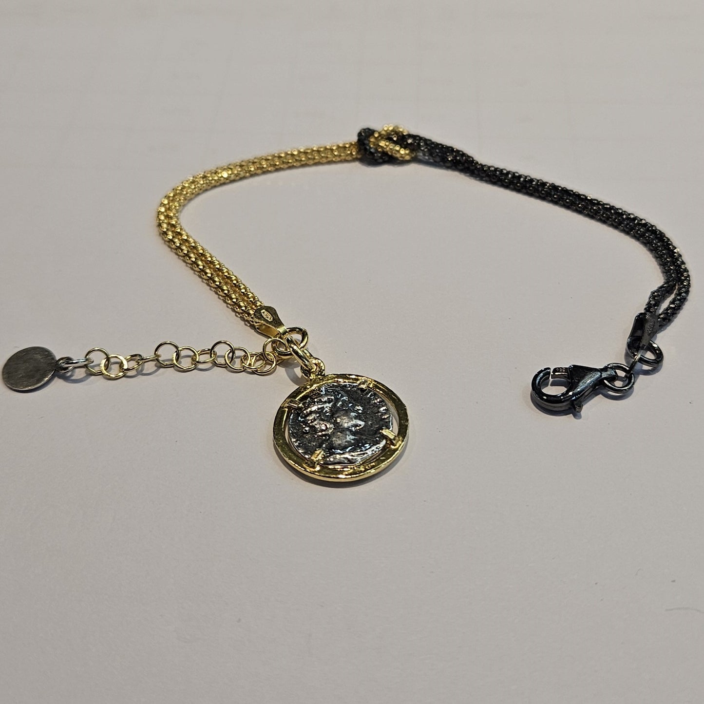 Bracciale Argento Nodo d'amore con moneta - BR.NODO Amanthia