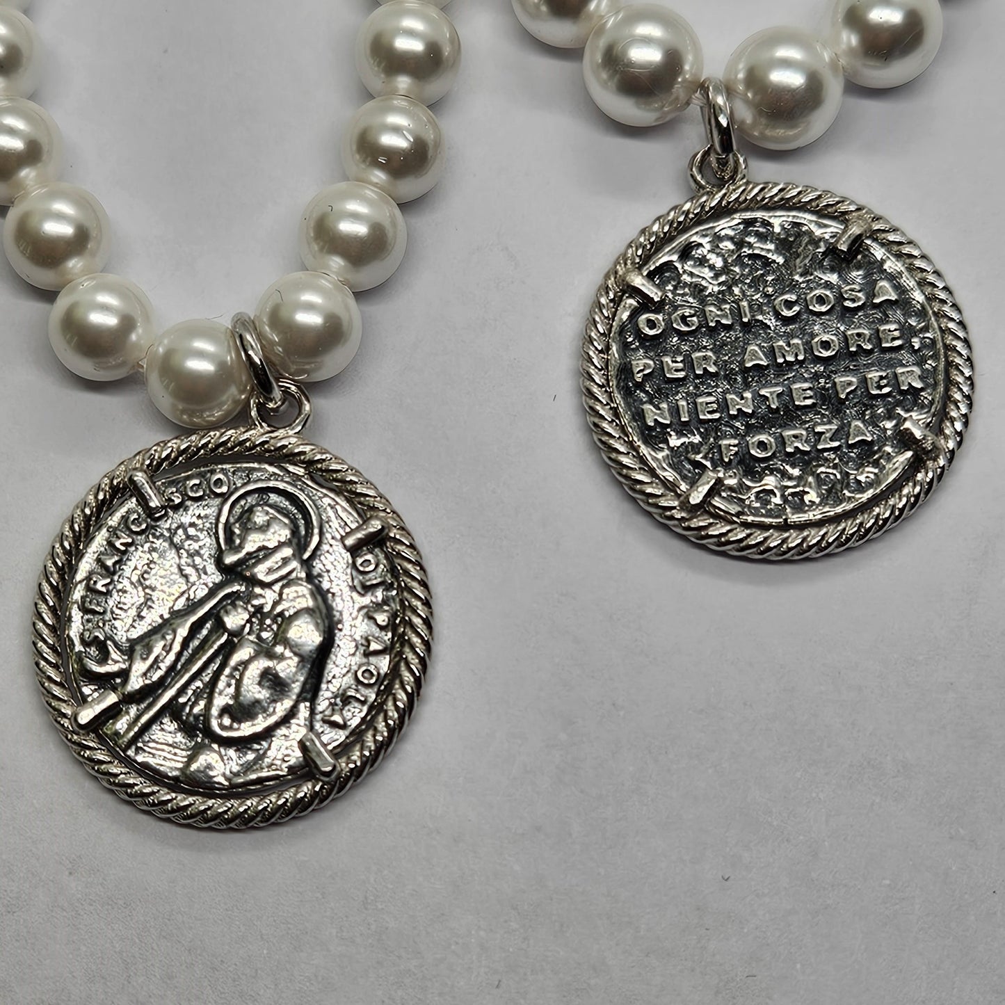 Collana perle con San Francesco di Paola - CO.PP.PC.SF Amanthia