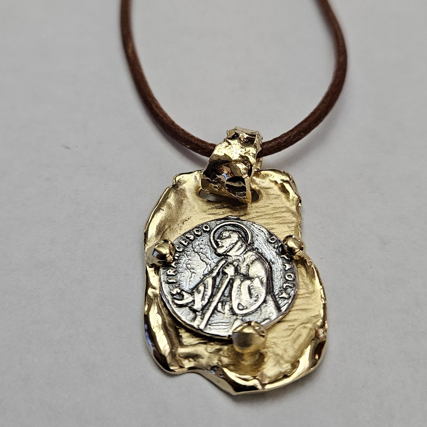 Collana cuoio San Francesco di Paola - CL.SF.CUOIO  Amanthia Marrone Dorato 