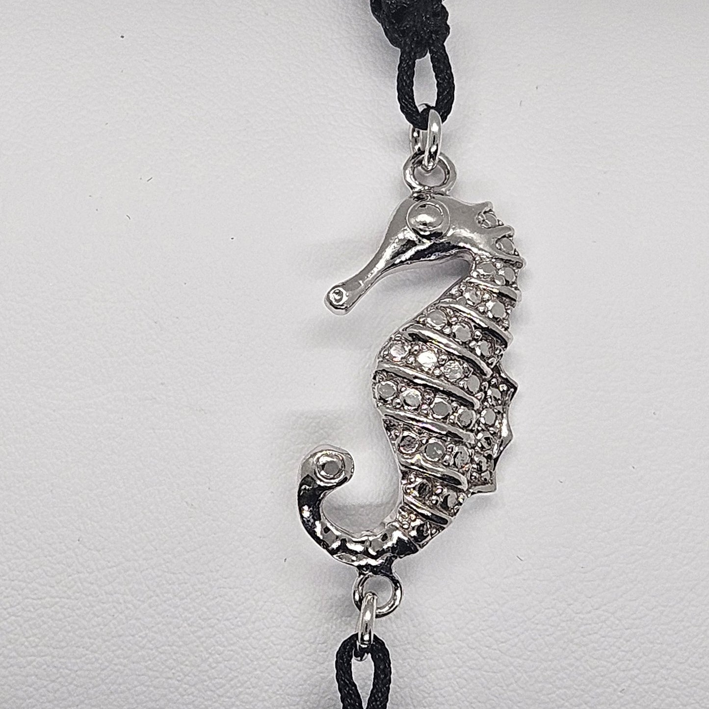 Bracciale  con Cavalluccio Marino Argento 925 Filo Intrecciato nero BR.NE.CAV