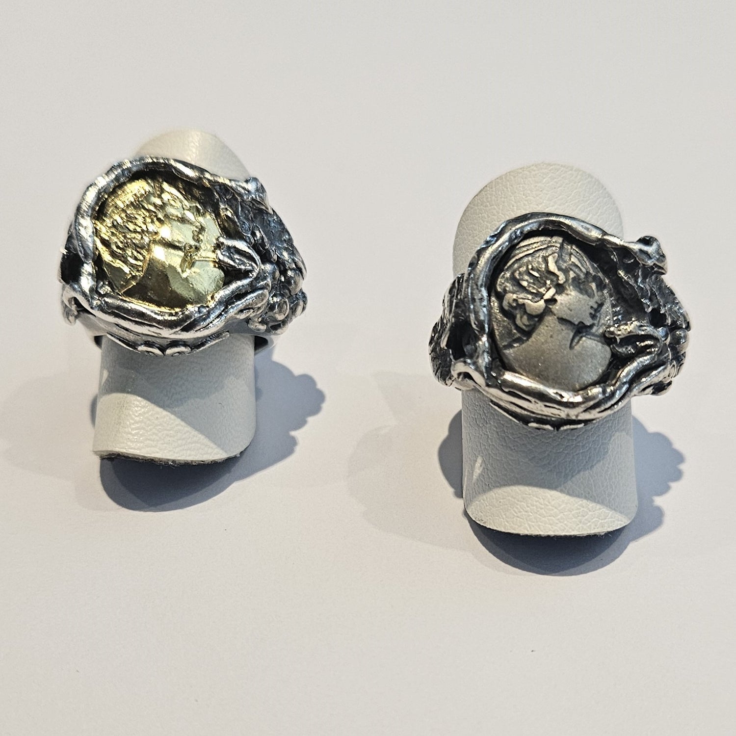 Anello Portafortuna in Argento con Moneta - AN.MON.14 Amanthia