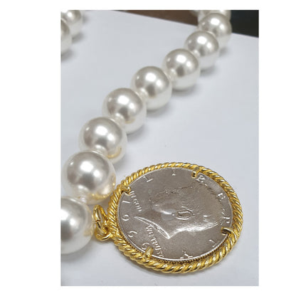 Collana Perle con Moneta d’epoca in argento 925 - CP.33.10.1.50  Amanthia Castone dorato Dollaro 