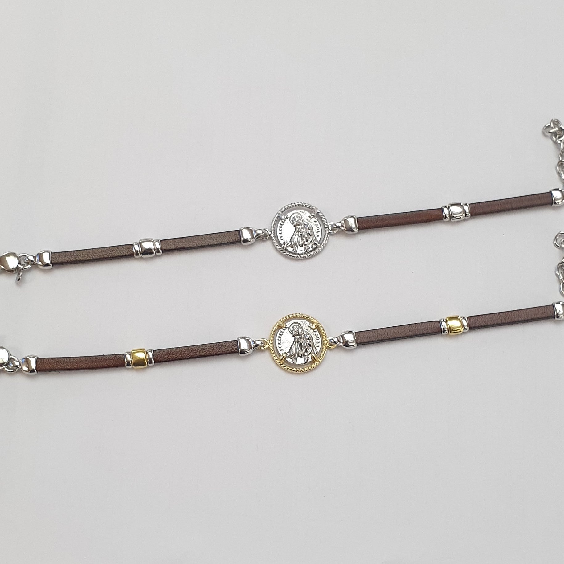 Bracciale Cordino Cuoio Piatto San Francesco di Paola in Argento - BR.SF.CP  Amanthia   